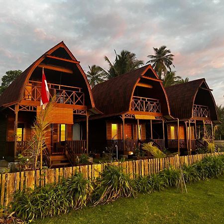 Momos Surf Shack Hotel Salul ภายนอก รูปภาพ