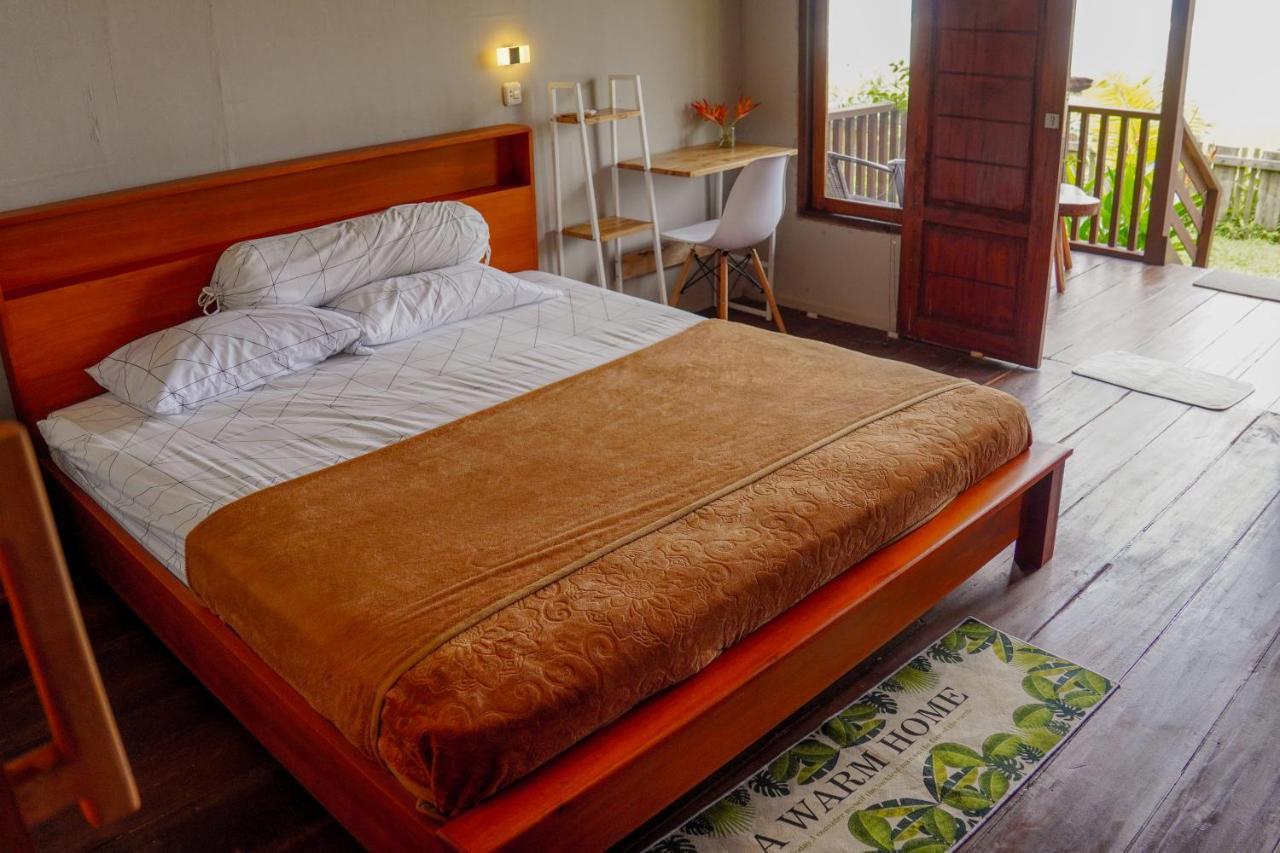 Momos Surf Shack Hotel Salul ภายนอก รูปภาพ