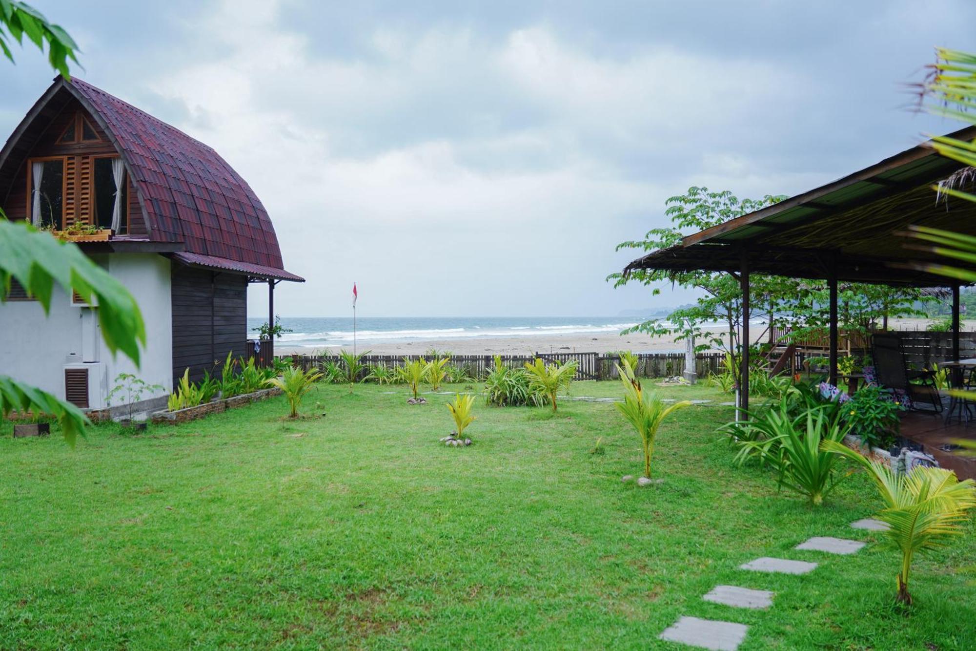 Momos Surf Shack Hotel Salul ภายนอก รูปภาพ