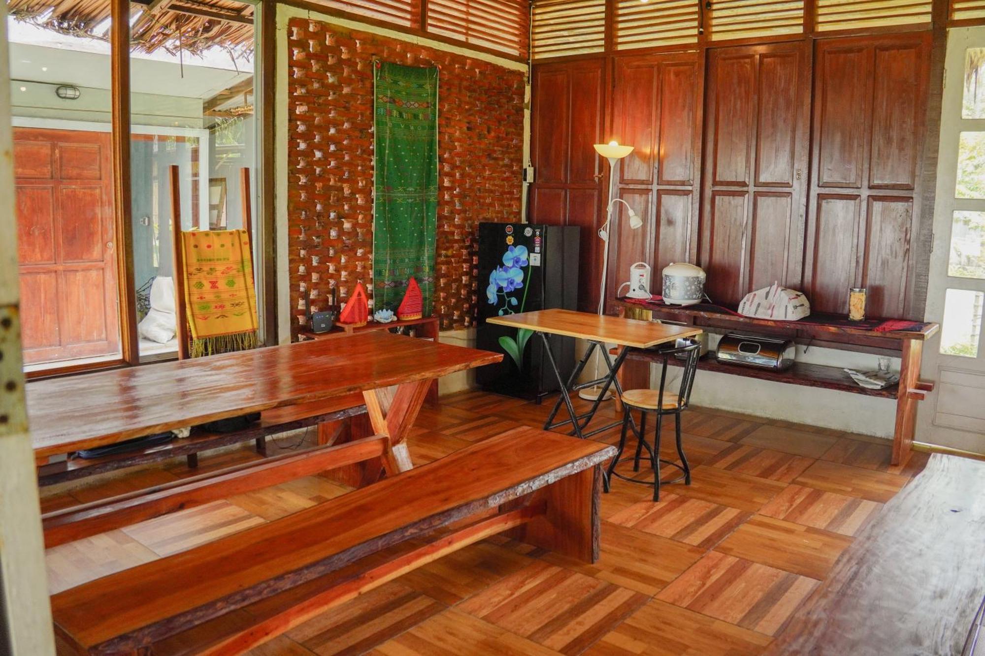 Momos Surf Shack Hotel Salul ภายนอก รูปภาพ