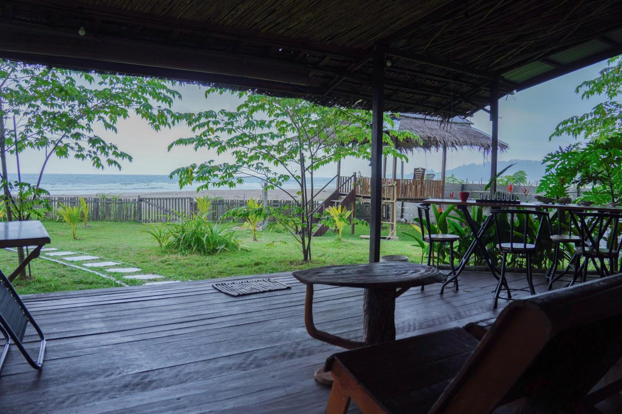 Momos Surf Shack Hotel Salul ภายนอก รูปภาพ